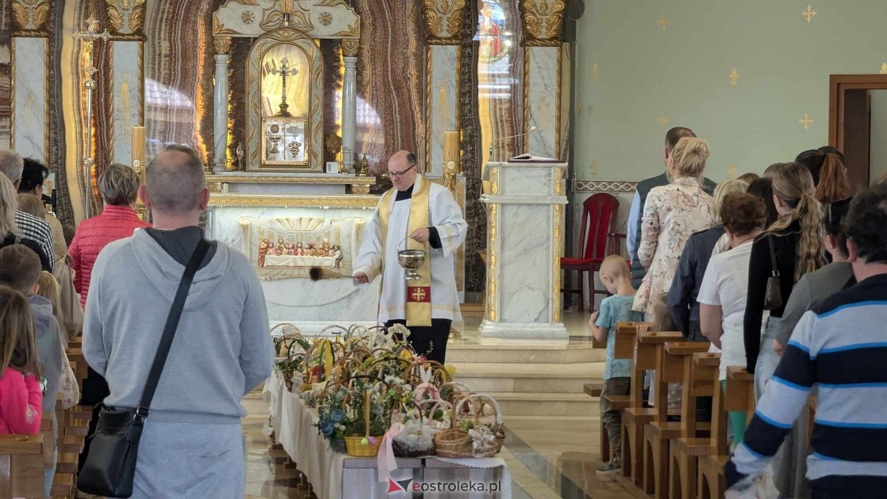 Święcenie Pokarmów w ostrołęckich parafiach [19.04.2025] - zdjęcie #174 - eOstroleka.pl