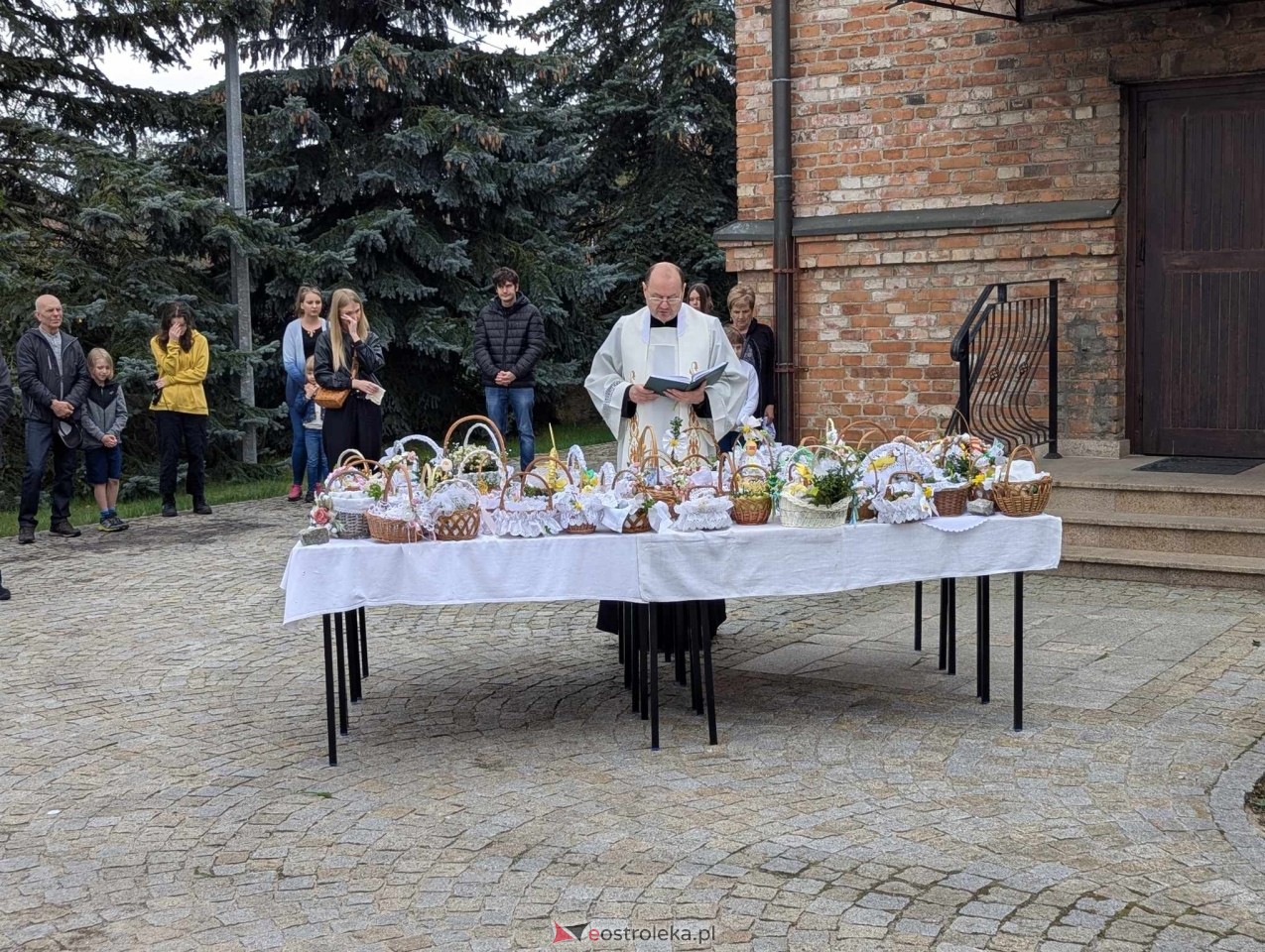 Święcenie Pokarmów w ostrołęckich parafiach [19.04.2025] - zdjęcie #147 - eOstroleka.pl