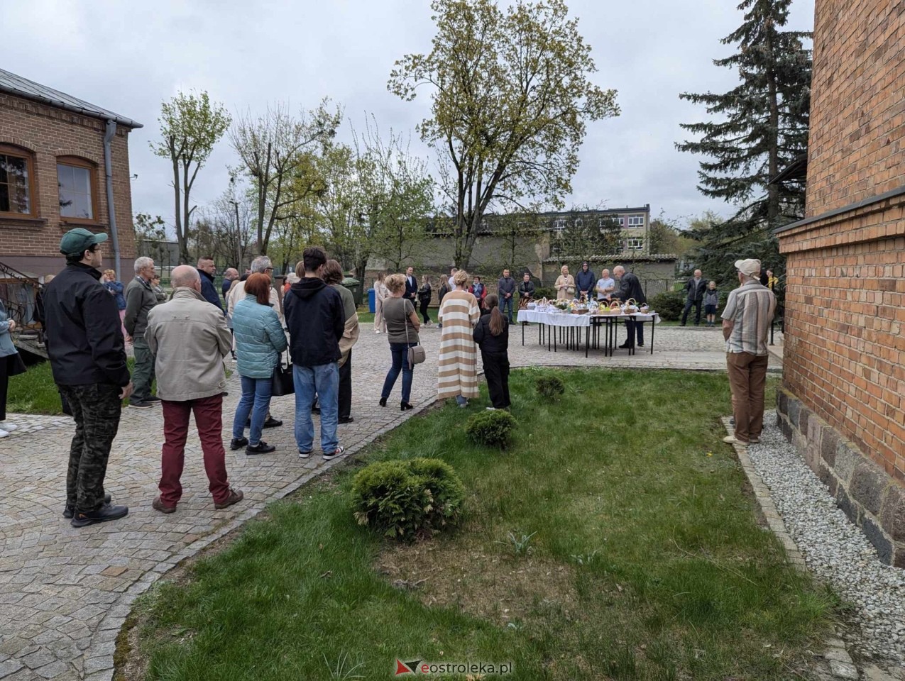 Święcenie Pokarmów w ostrołęckich parafiach [19.04.2025] - zdjęcie #143 - eOstroleka.pl