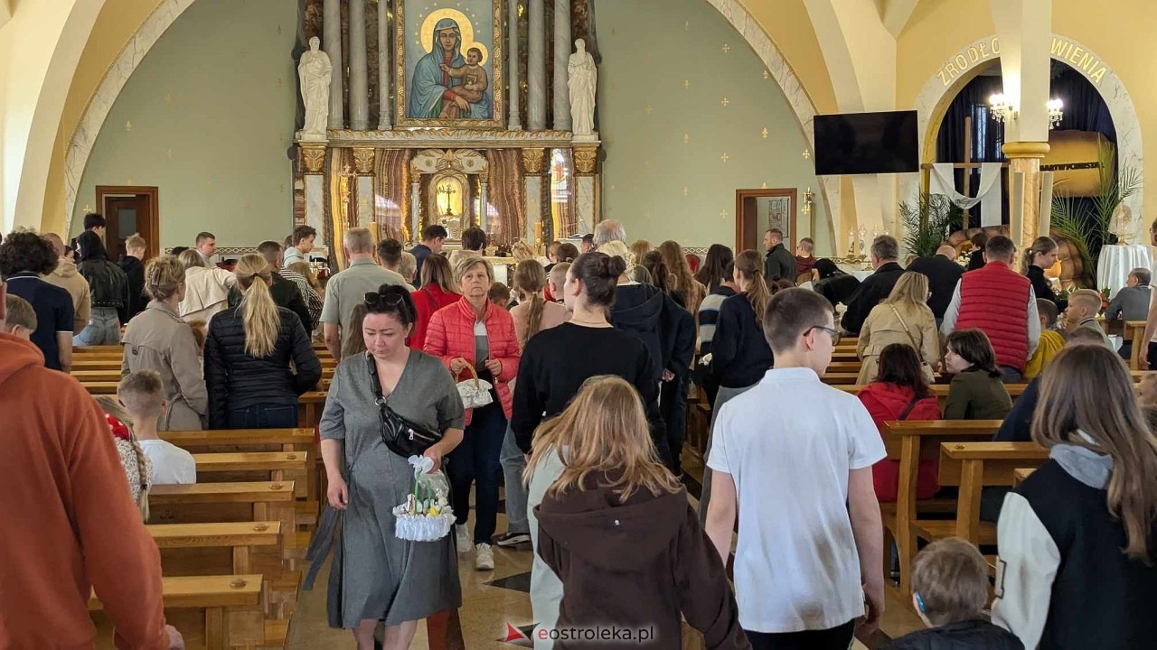 Święcenie Pokarmów w ostrołęckich parafiach [19.04.2025] - zdjęcie #171 - eOstroleka.pl