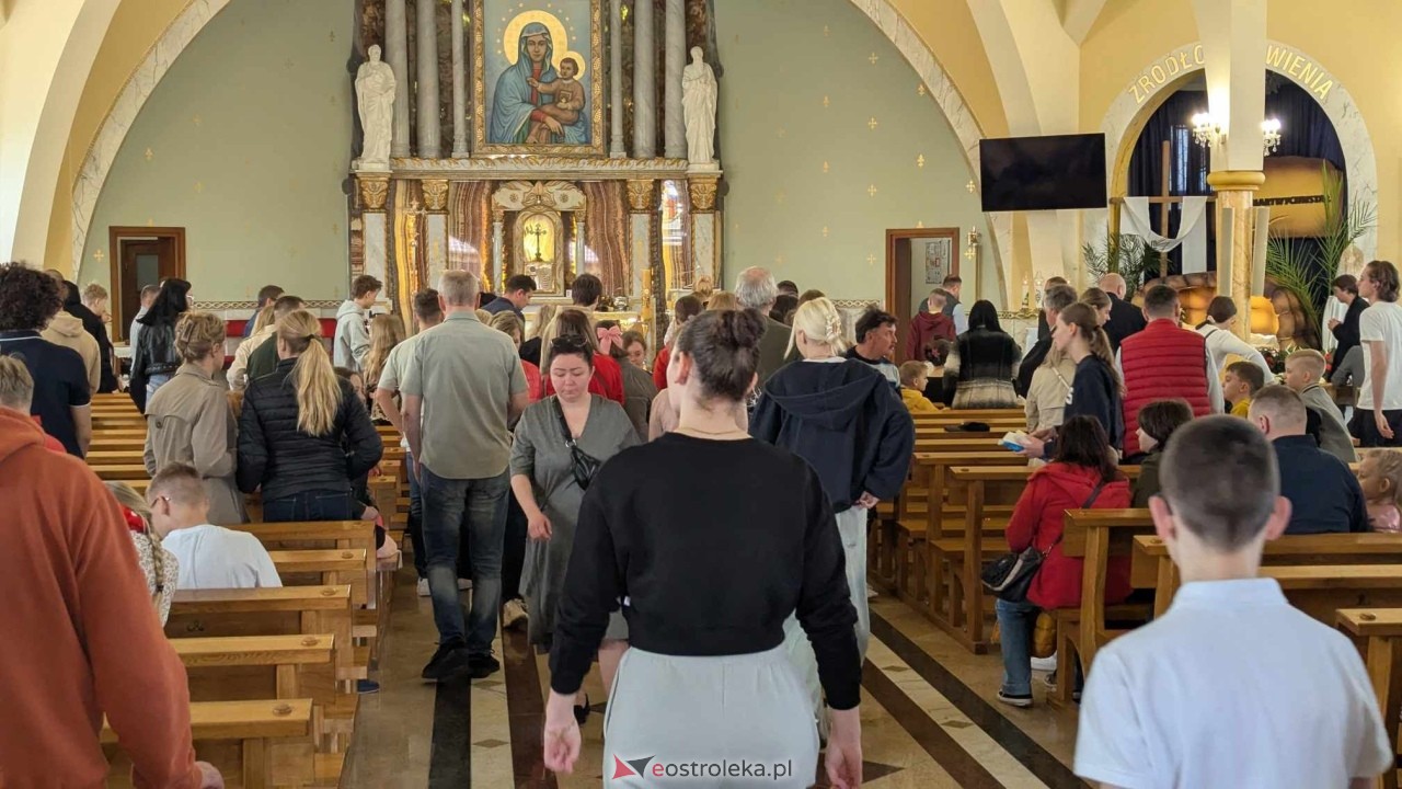 Święcenie Pokarmów w ostrołęckich parafiach [19.04.2025] - zdjęcie #165 - eOstroleka.pl