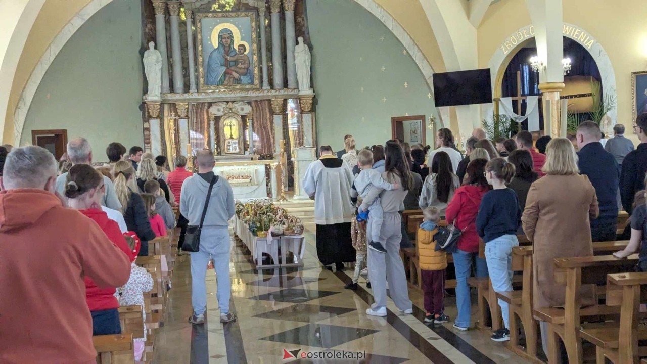 Święcenie Pokarmów w ostrołęckich parafiach [19.04.2025] - zdjęcie #162 - eOstroleka.pl