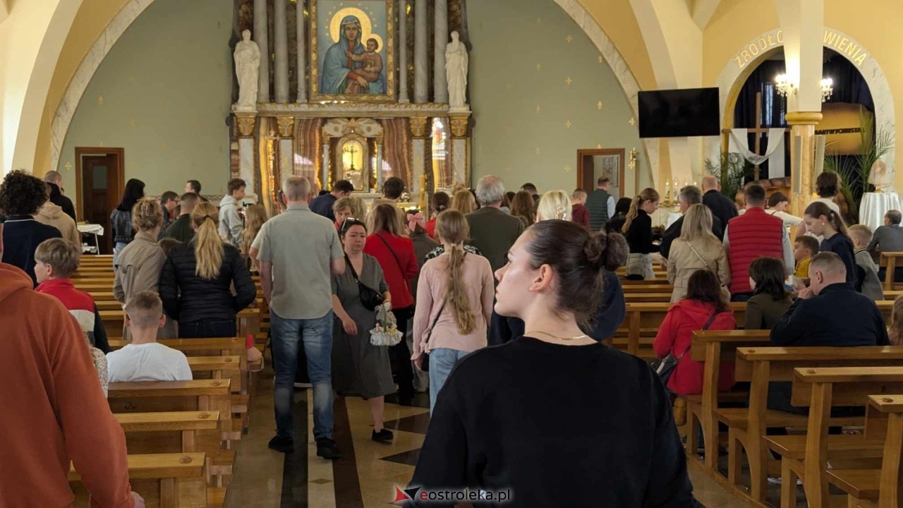 Święcenie Pokarmów w ostrołęckich parafiach [19.04.2025] - zdjęcie #159 - eOstroleka.pl
