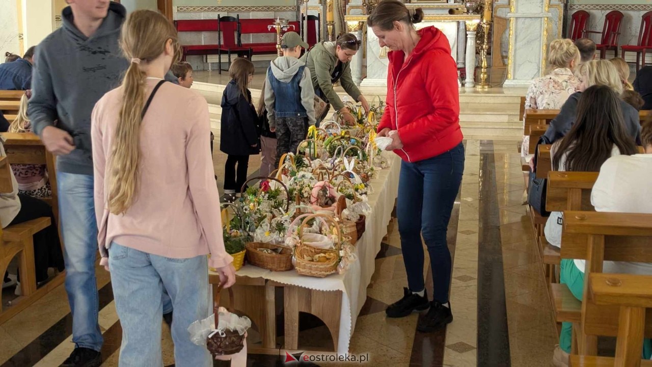 Święcenie Pokarmów w ostrołęckich parafiach [19.04.2025] - zdjęcie #158 - eOstroleka.pl