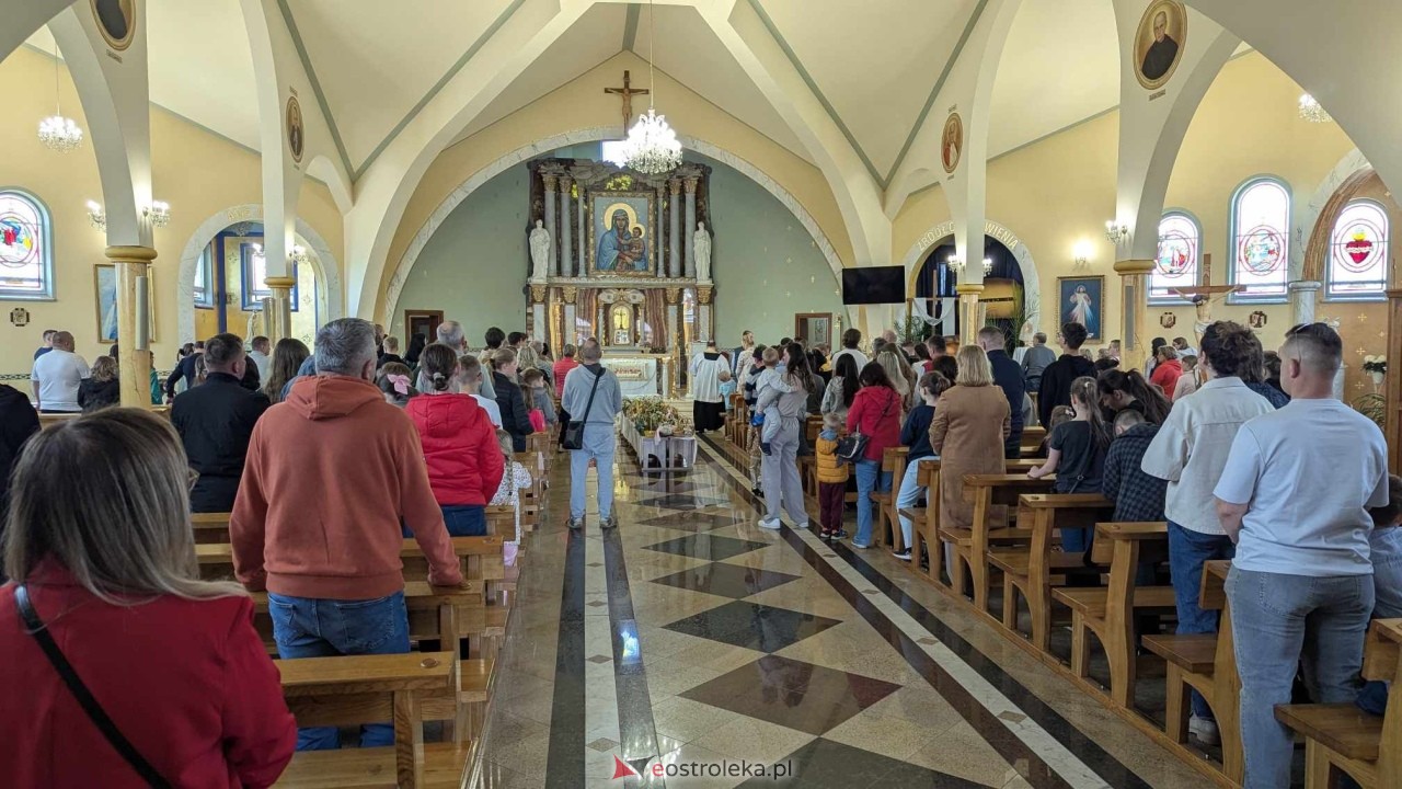 Święcenie Pokarmów w ostrołęckich parafiach [19.04.2025] - zdjęcie #157 - eOstroleka.pl