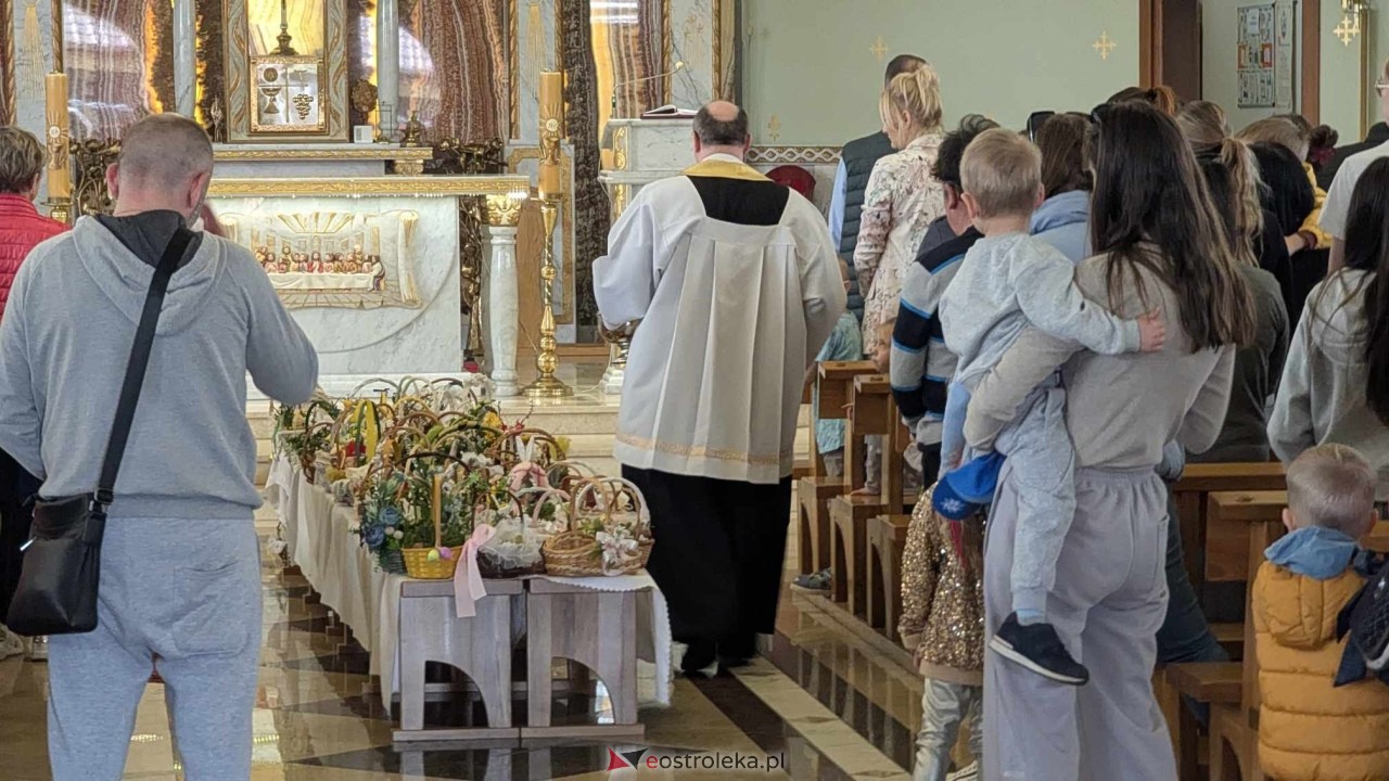 Święcenie Pokarmów w ostrołęckich parafiach [19.04.2025] - zdjęcie #155 - eOstroleka.pl