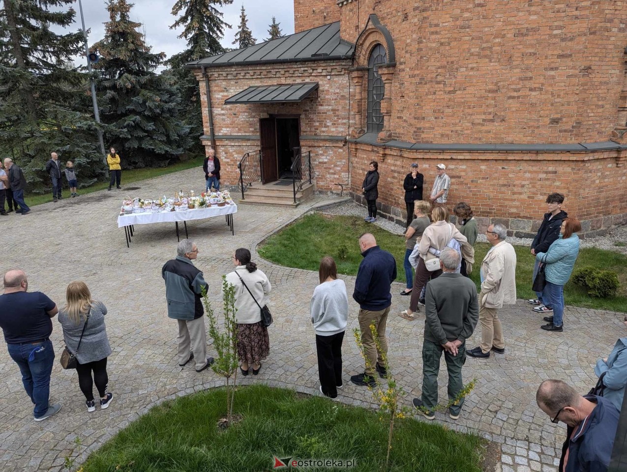 Święcenie Pokarmów w ostrołęckich parafiach [19.04.2025] - zdjęcie #129 - eOstroleka.pl