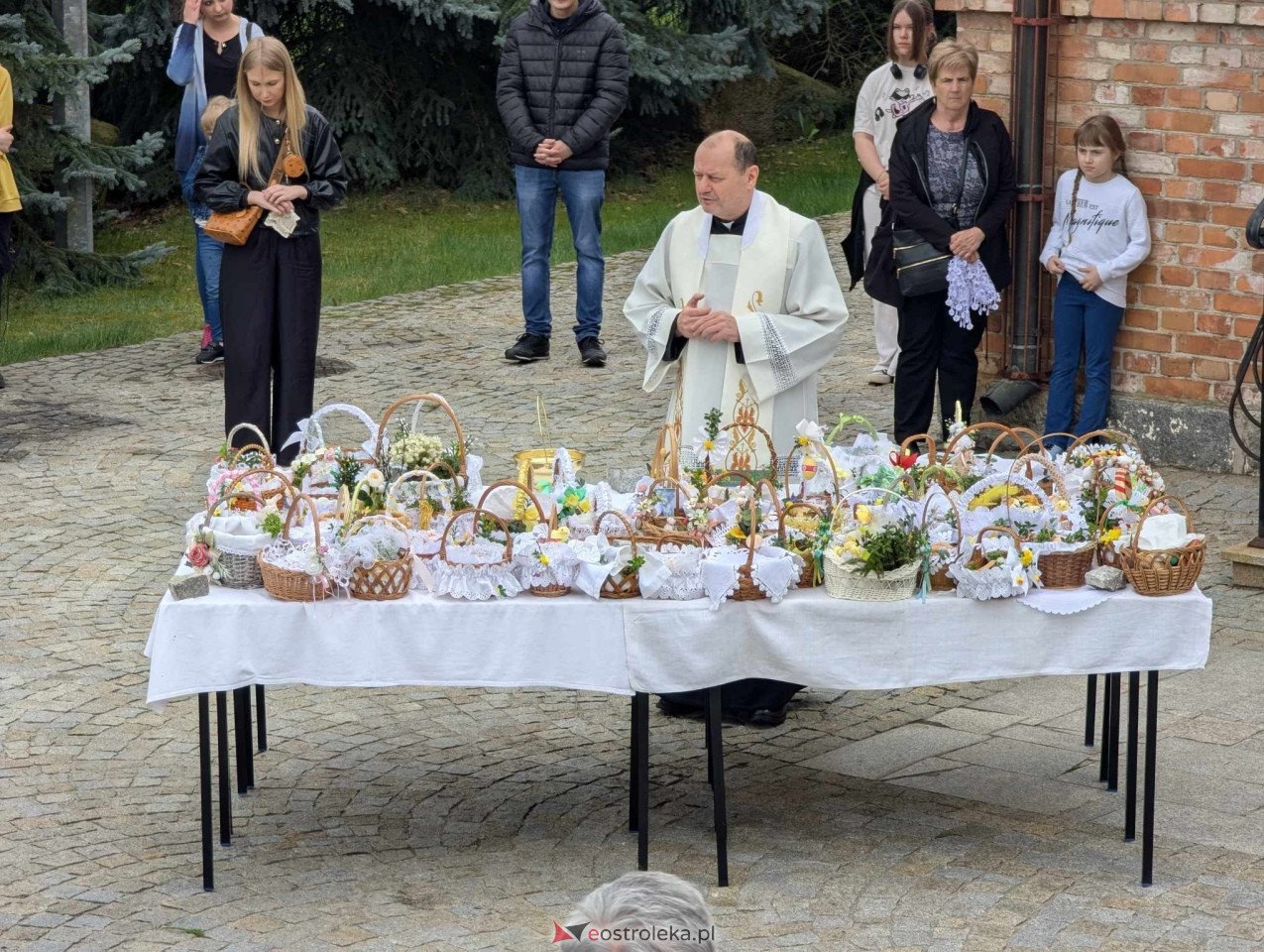 Święcenie Pokarmów w ostrołęckich parafiach [19.04.2025] - zdjęcie #124 - eOstroleka.pl