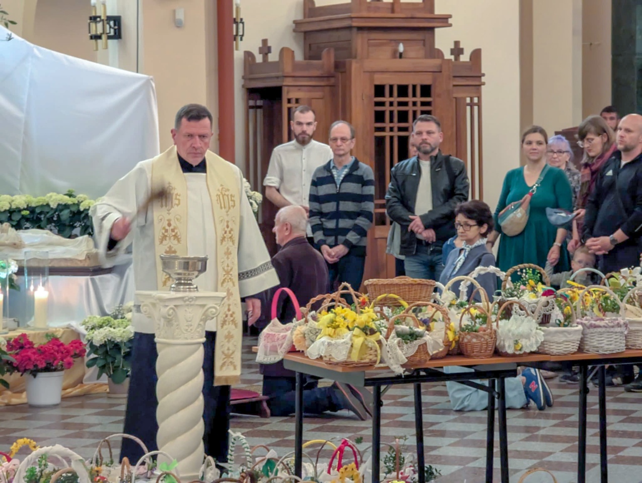Święcenie Pokarmów w ostrołęckich parafiach [19.04.2025] - zdjęcie #6 - eOstroleka.pl