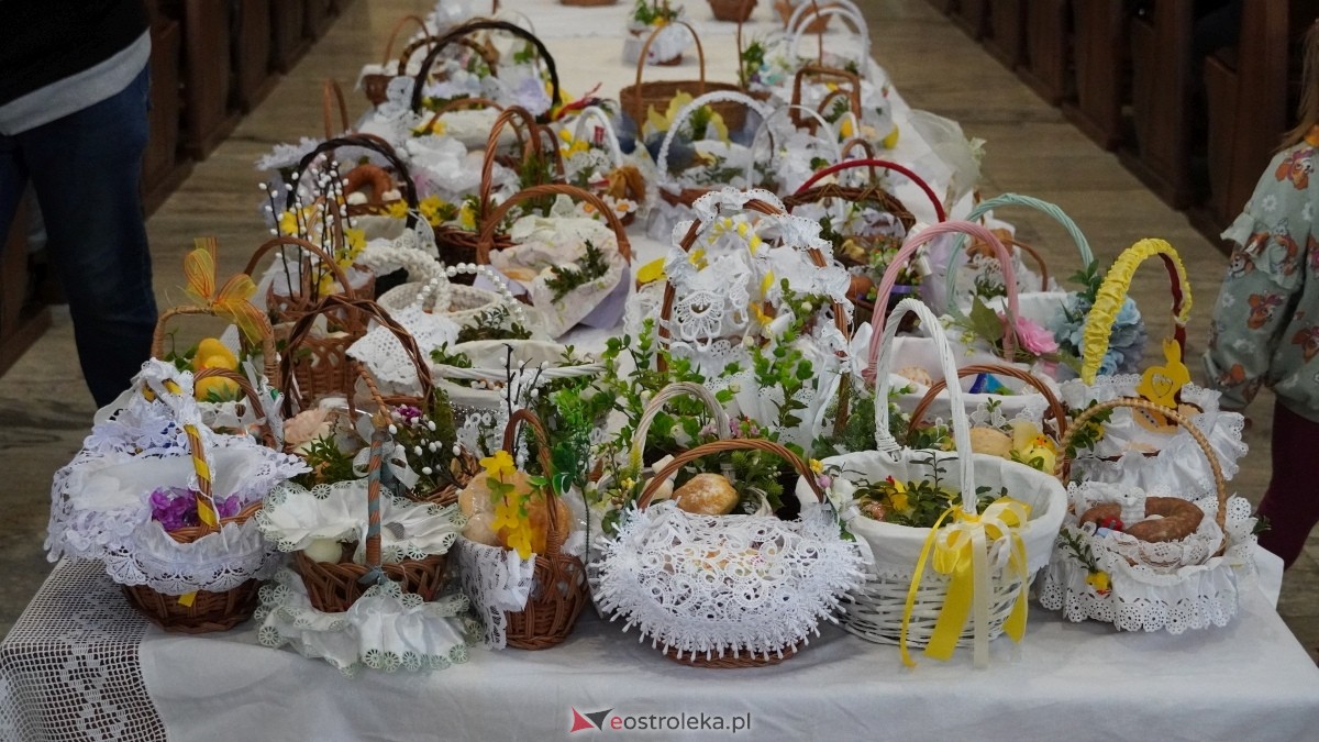 Święcenie Pokarmów w ostrołęckich parafiach [19.04.2025] - zdjęcie #122 - eOstroleka.pl