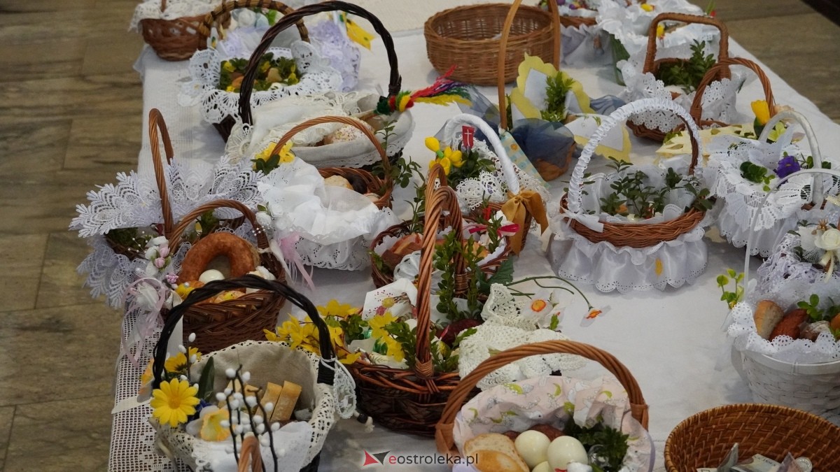 Święcenie Pokarmów w ostrołęckich parafiach [19.04.2025] - zdjęcie #117 - eOstroleka.pl