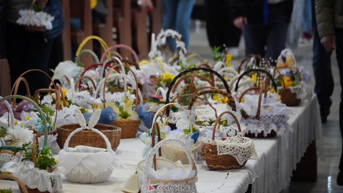 Święcenie Pokarmów w ostrołęckich parafiach [19.04.2025] - zdjęcie #113 - eOstroleka.pl