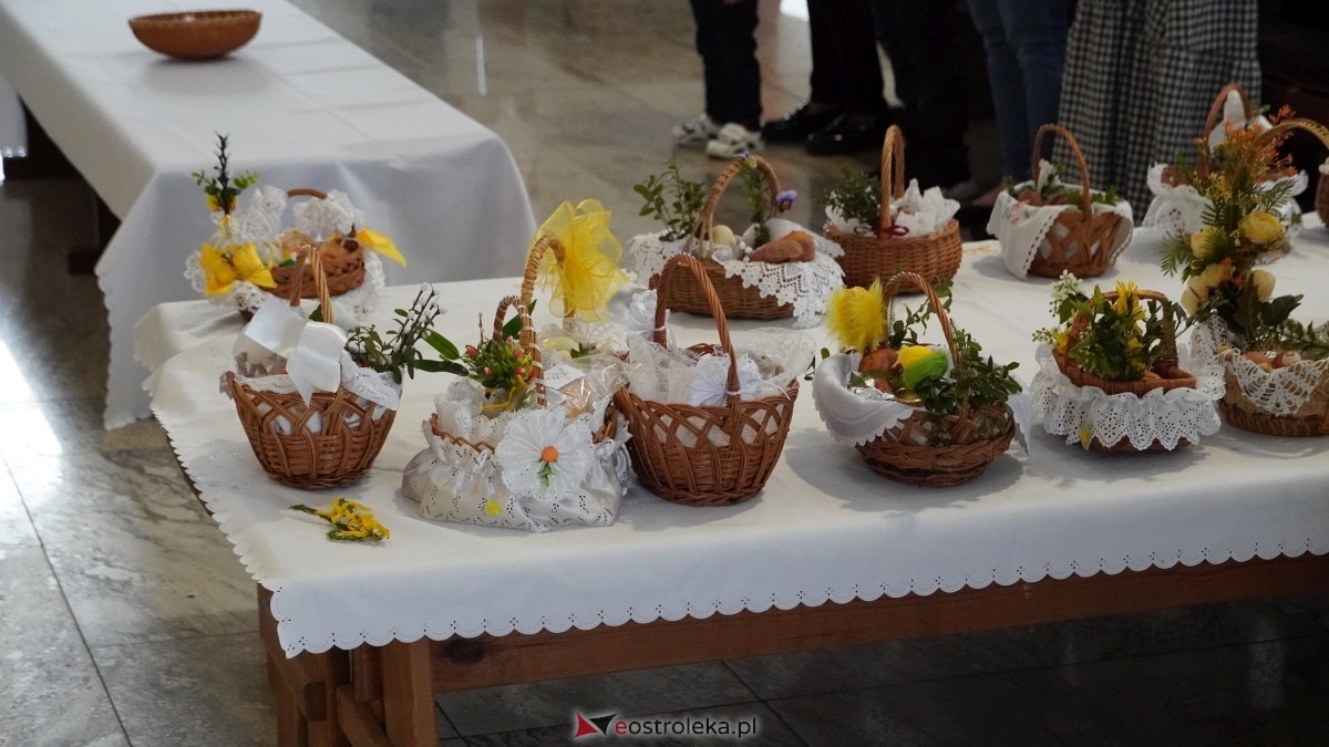 Święcenie Pokarmów w ostrołęckich parafiach [19.04.2025] - zdjęcie #98 - eOstroleka.pl