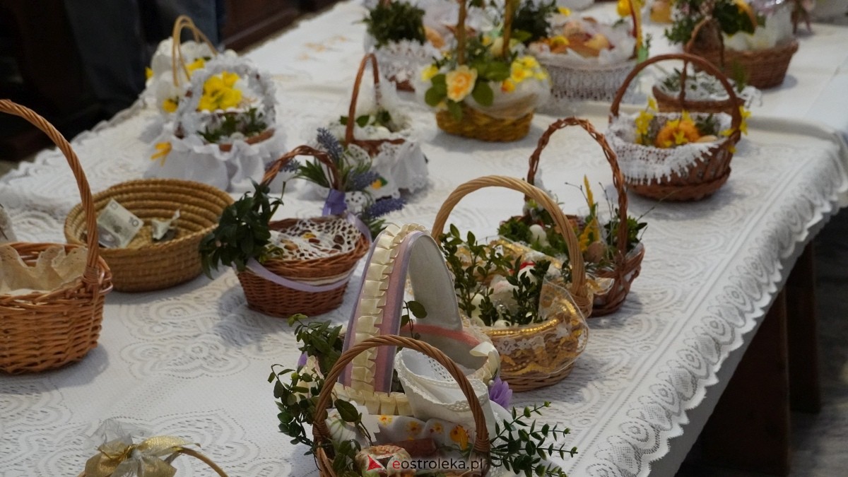 Święcenie Pokarmów w ostrołęckich parafiach [19.04.2025] - zdjęcie #91 - eOstroleka.pl