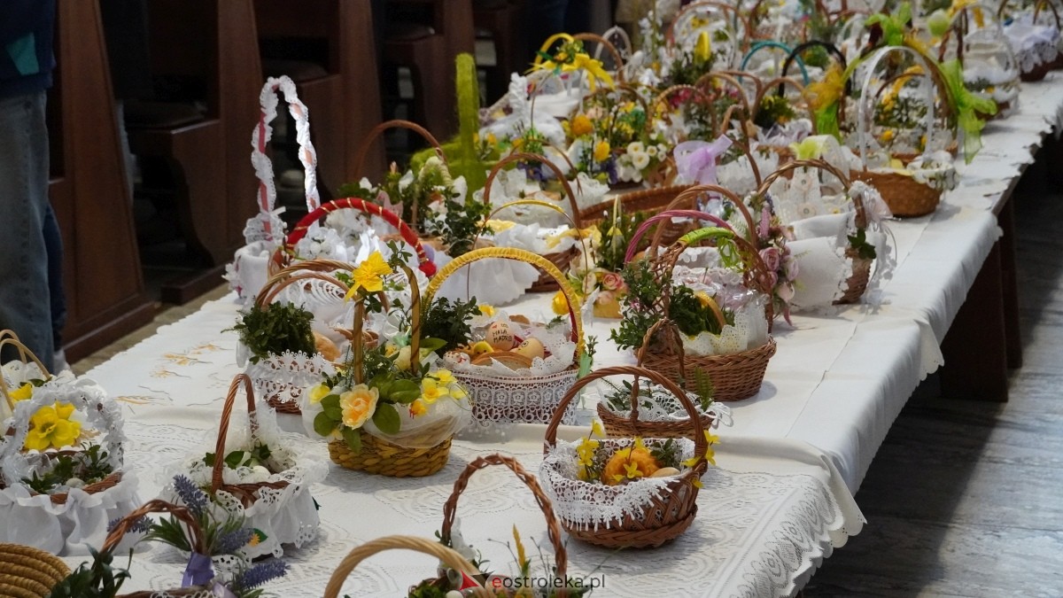 Święcenie Pokarmów w ostrołęckich parafiach [19.04.2025] - zdjęcie #90 - eOstroleka.pl