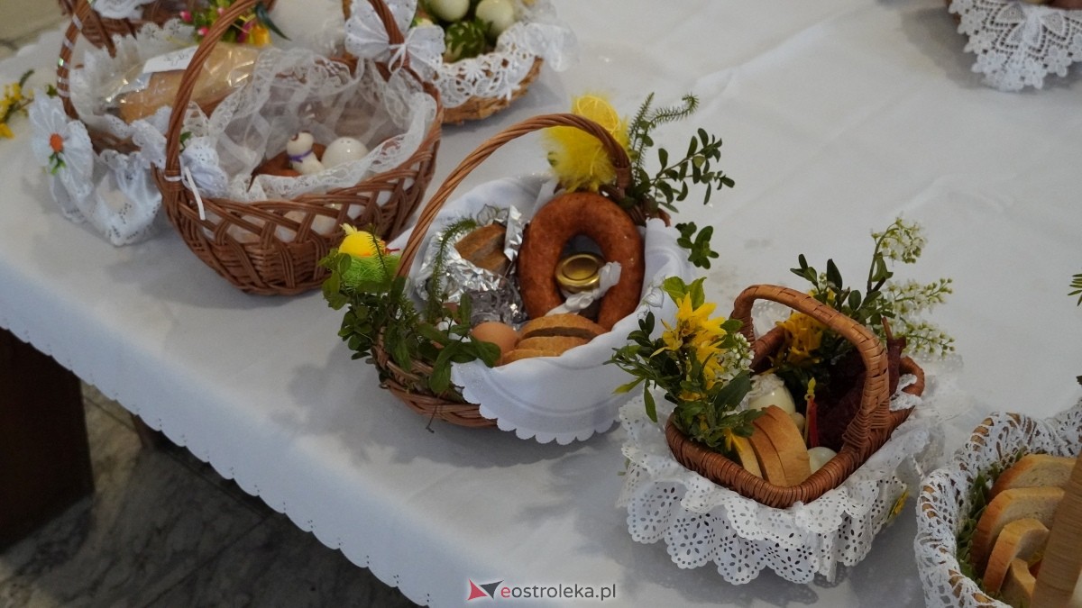Święcenie Pokarmów w ostrołęckich parafiach [19.04.2025] - zdjęcie #89 - eOstroleka.pl