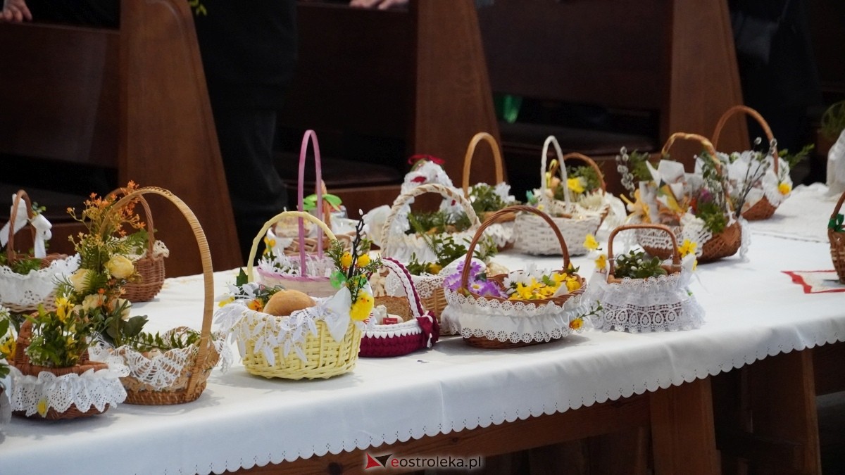 Święcenie Pokarmów w ostrołęckich parafiach [19.04.2025] - zdjęcie #84 - eOstroleka.pl