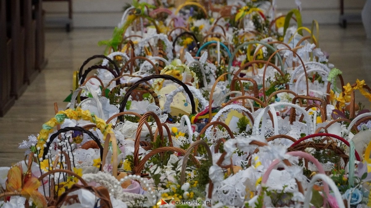 Święcenie Pokarmów w ostrołęckich parafiach [19.04.2025] - zdjęcie #76 - eOstroleka.pl