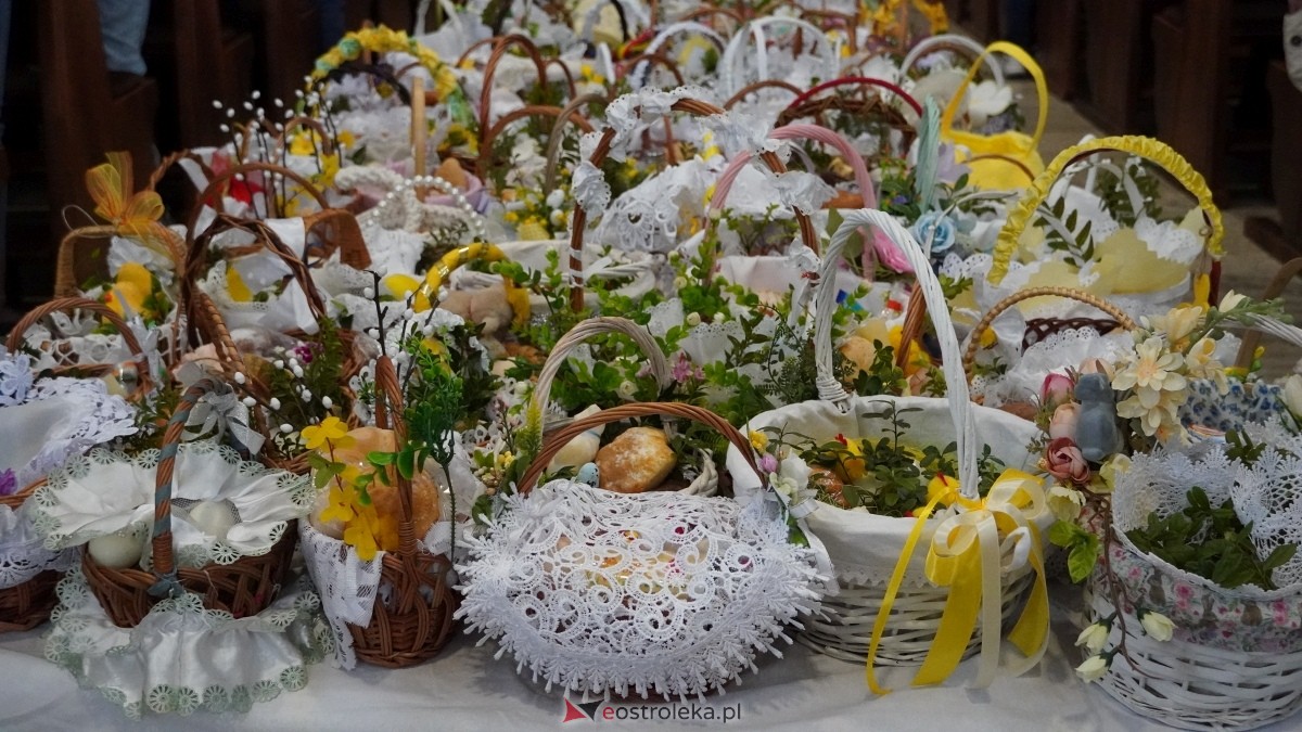 Święcenie Pokarmów w ostrołęckich parafiach [19.04.2025] - zdjęcie #74 - eOstroleka.pl