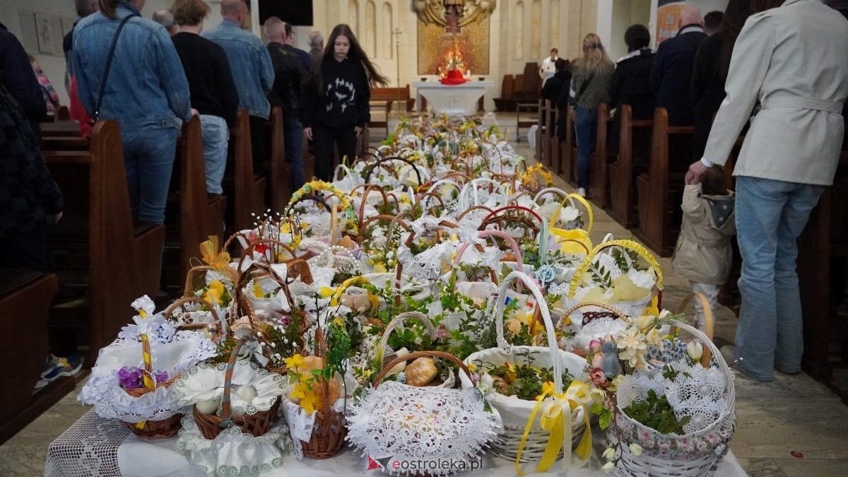 Święcenie Pokarmów w ostrołęckich parafiach [19.04.2025] - zdjęcie #72 - eOstroleka.pl