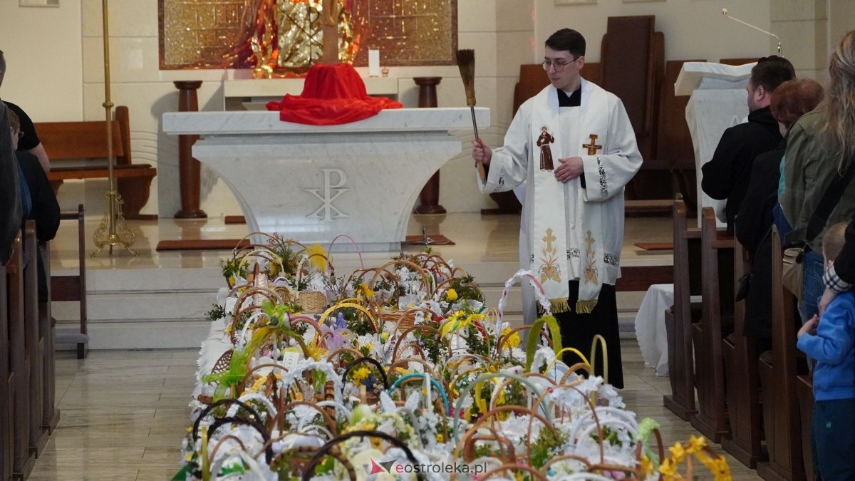 Święcenie Pokarmów w ostrołęckich parafiach [19.04.2025] - zdjęcie #66 - eOstroleka.pl