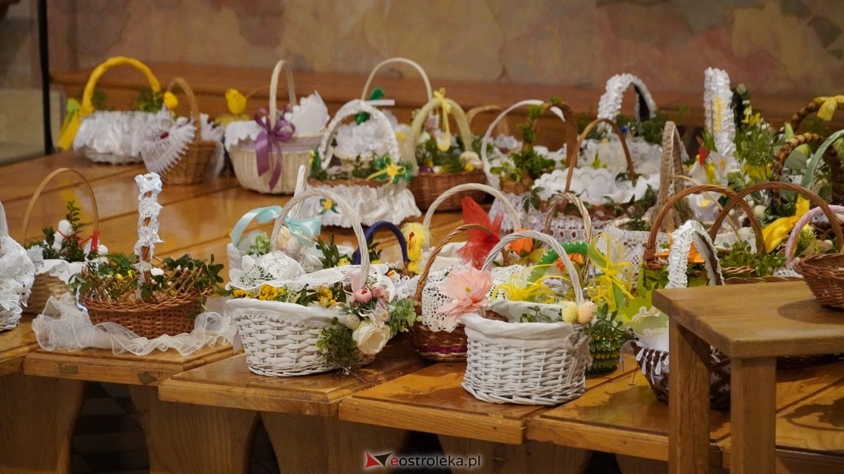 Święcenie Pokarmów w ostrołęckich parafiach [19.04.2025] - zdjęcie #52 - eOstroleka.pl