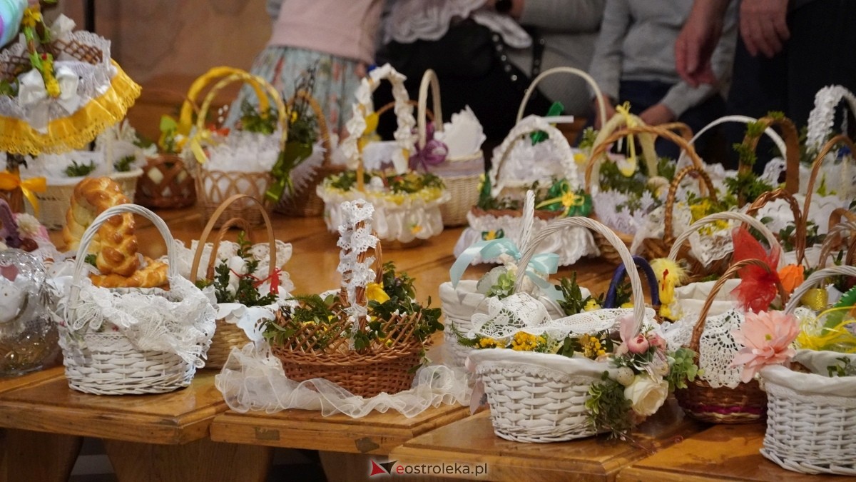 Święcenie Pokarmów w ostrołęckich parafiach [19.04.2025] - zdjęcie #83 - eOstroleka.pl