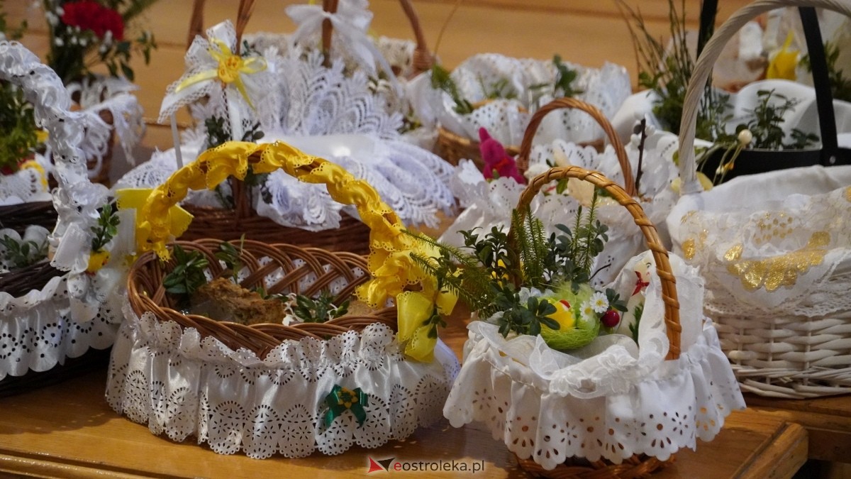 Święcenie Pokarmów w ostrołęckich parafiach [19.04.2025] - zdjęcie #69 - eOstroleka.pl