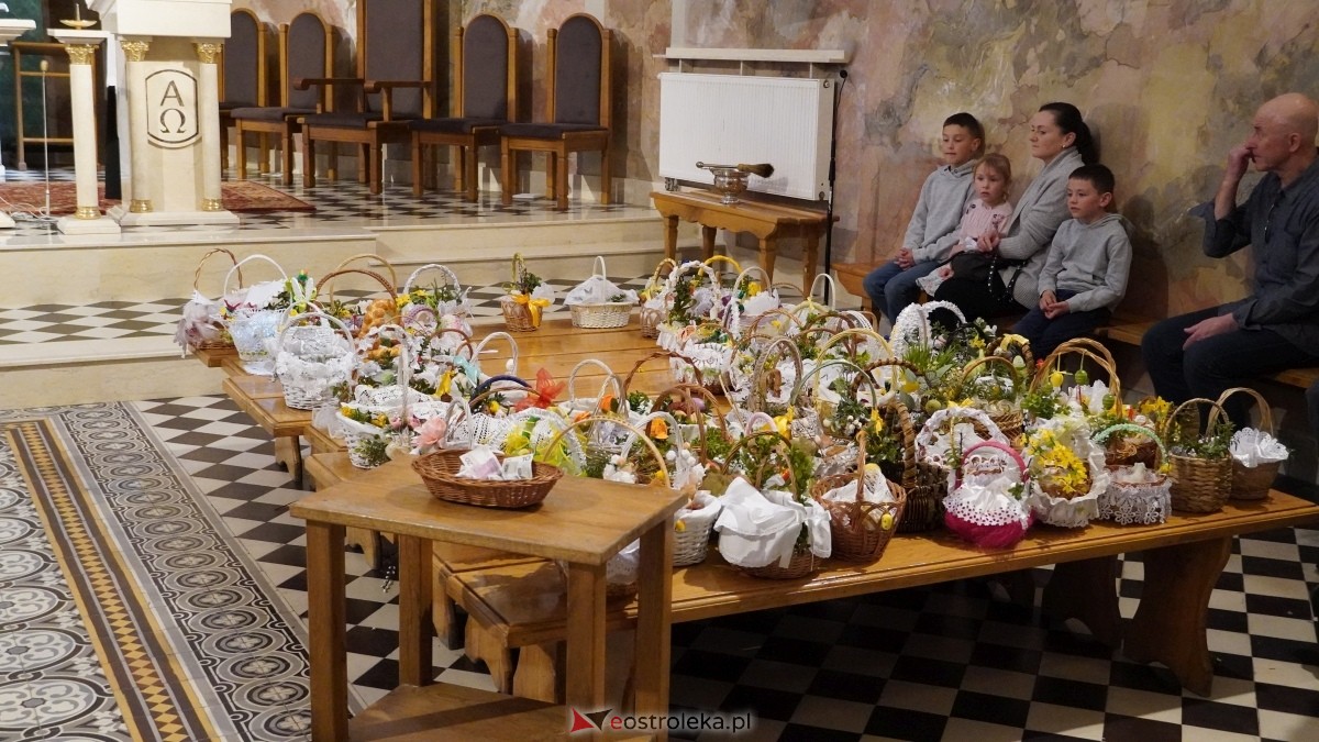 Święcenie Pokarmów w ostrołęckich parafiach [19.04.2025] - zdjęcie #65 - eOstroleka.pl