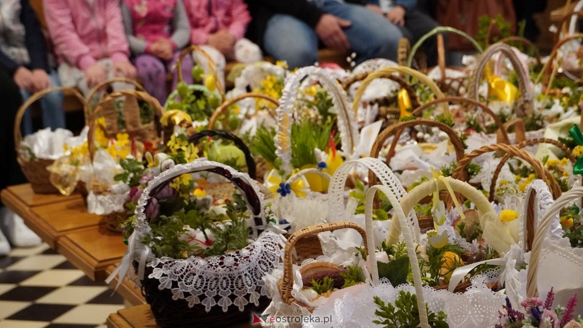 Święcenie Pokarmów w ostrołęckich parafiach [19.04.2025] - zdjęcie #55 - eOstroleka.pl
