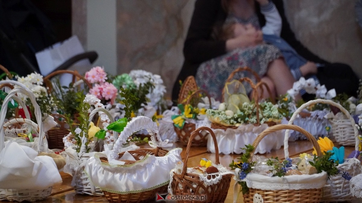 Święcenie Pokarmów w ostrołęckich parafiach [19.04.2025] - zdjęcie #47 - eOstroleka.pl