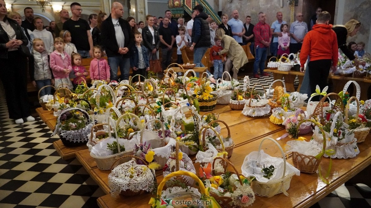 Święcenie Pokarmów w ostrołęckich parafiach [19.04.2025] - zdjęcie #41 - eOstroleka.pl