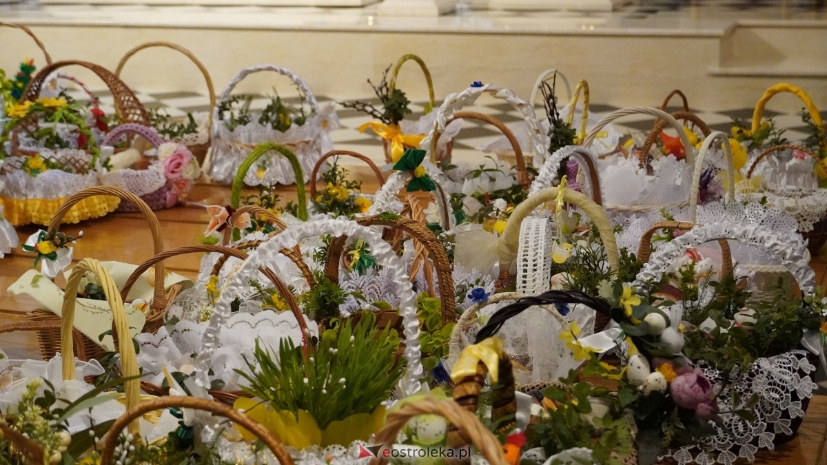 Święcenie Pokarmów w ostrołęckich parafiach [19.04.2025] - zdjęcie #37 - eOstroleka.pl