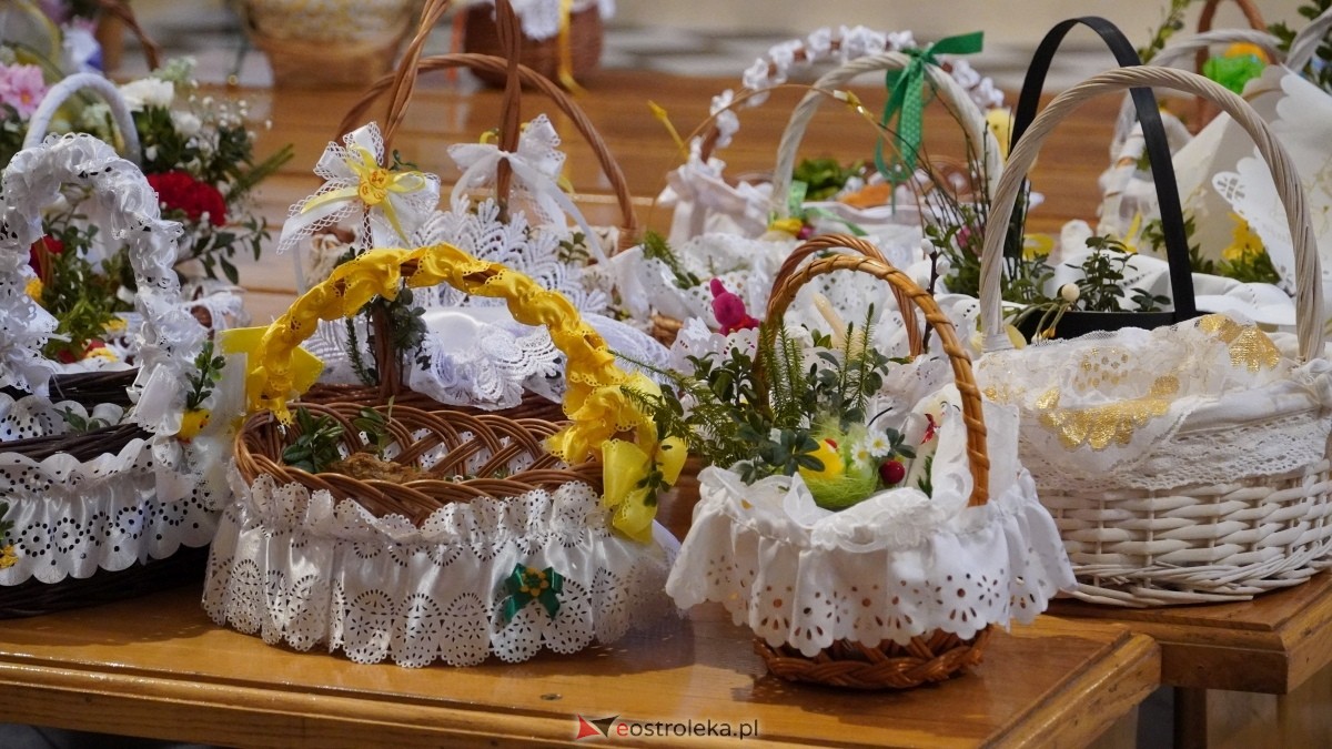 Święcenie Pokarmów w ostrołęckich parafiach [19.04.2025] - zdjęcie #34 - eOstroleka.pl