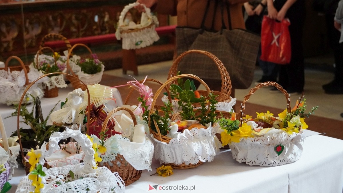 Święcenie Pokarmów w ostrołęckich parafiach [19.04.2025] - zdjęcie #19 - eOstroleka.pl