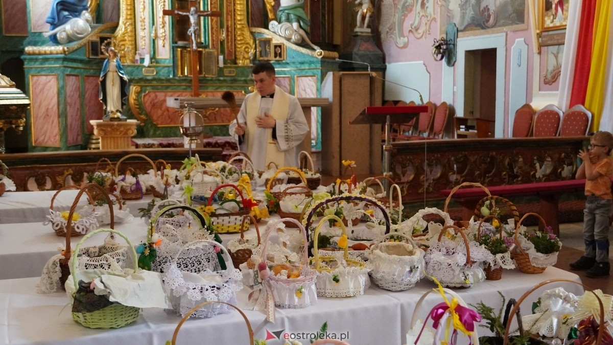 Święcenie Pokarmów w ostrołęckich parafiach [19.04.2025] - zdjęcie #13 - eOstroleka.pl