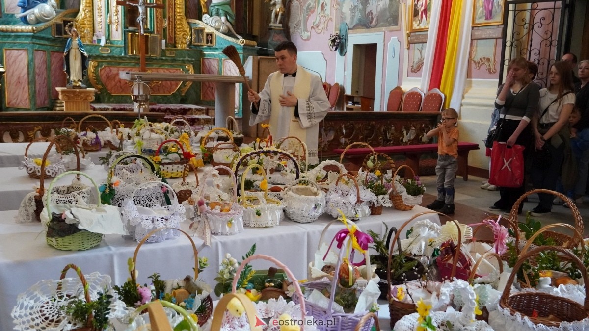Święcenie Pokarmów w ostrołęckich parafiach [19.04.2025] - zdjęcie #10 - eOstroleka.pl
