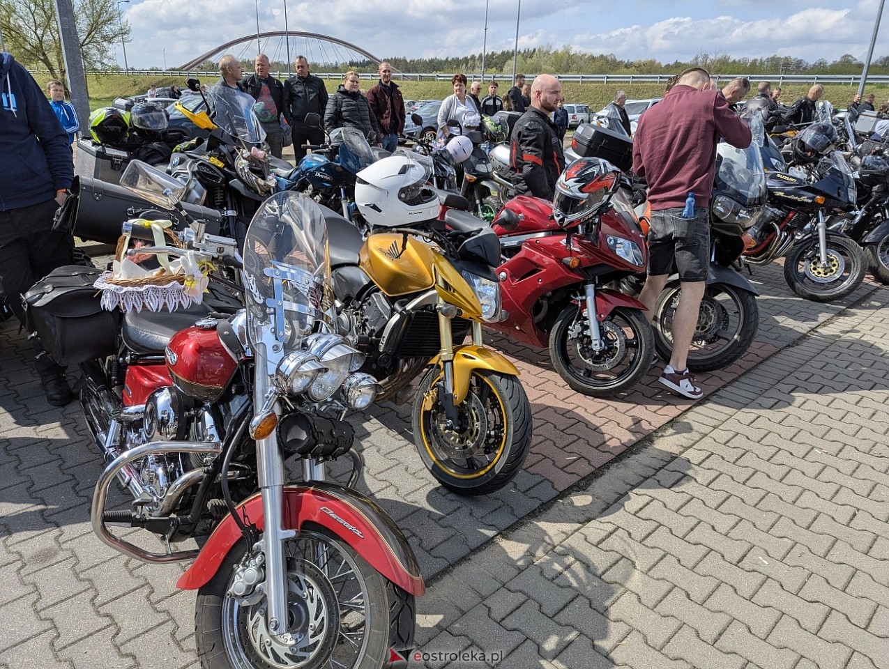 Motoświęconka 2025: Wielkanocna tradycja w Farze [19.04.2025] - zdjęcie #74 - eOstroleka.pl
