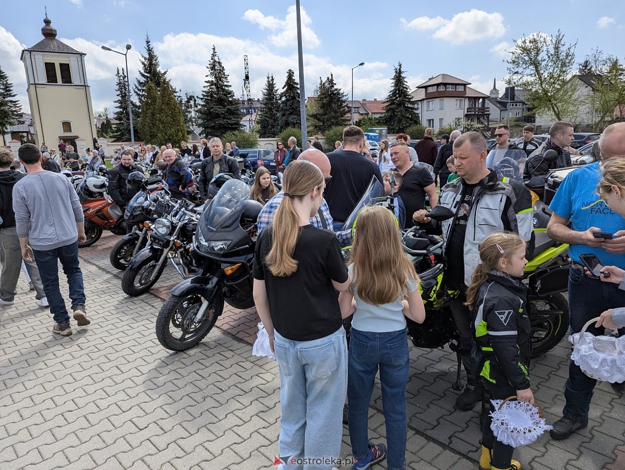 Motoświęconka 2025: Wielkanocna tradycja w Farze [19.04.2025] - zdjęcie #60 - eOstroleka.pl