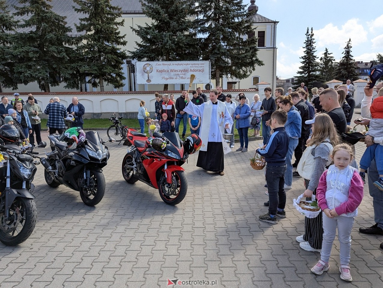 Motoświęconka 2025: Wielkanocna tradycja w Farze [19.04.2025] - zdjęcie #42 - eOstroleka.pl