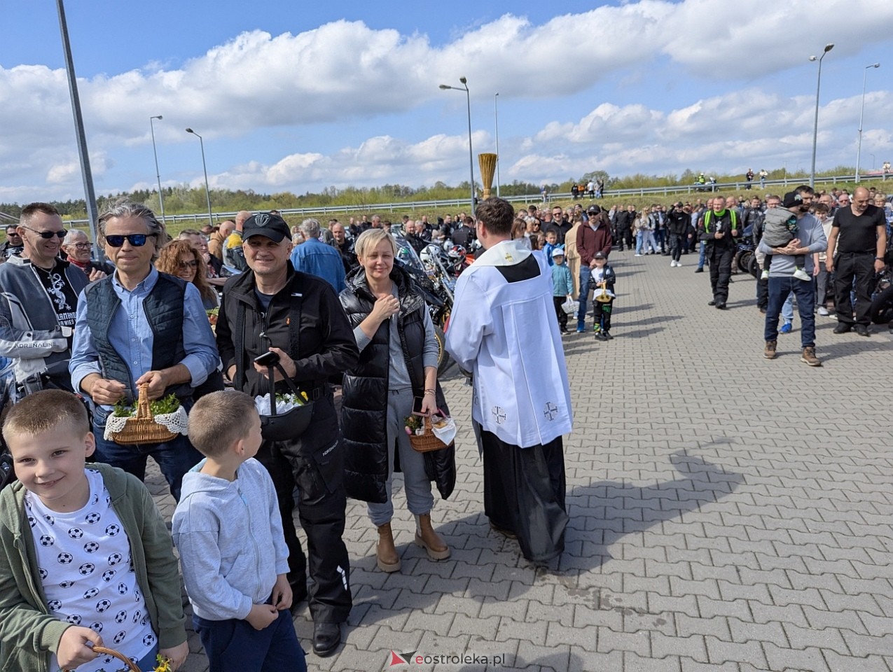Motoświęconka 2025: Wielkanocna tradycja w Farze [19.04.2025] - zdjęcie #36 - eOstroleka.pl