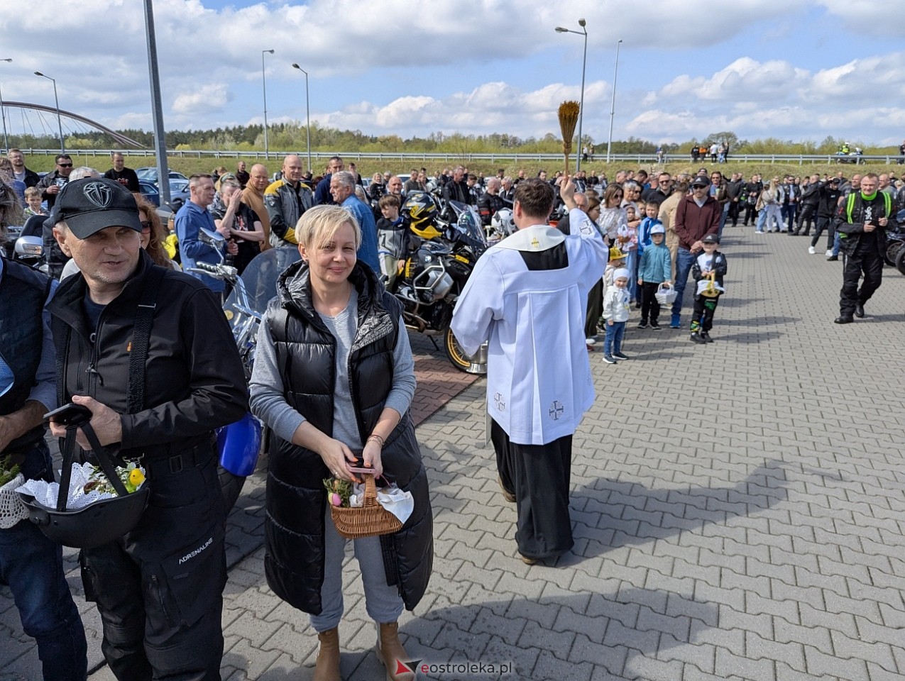 Motoświęconka 2025: Wielkanocna tradycja w Farze [19.04.2025] - zdjęcie #35 - eOstroleka.pl