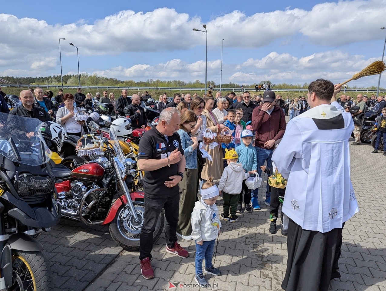 Motoświęconka 2025: Wielkanocna tradycja w Farze [19.04.2025] - zdjęcie #32 - eOstroleka.pl