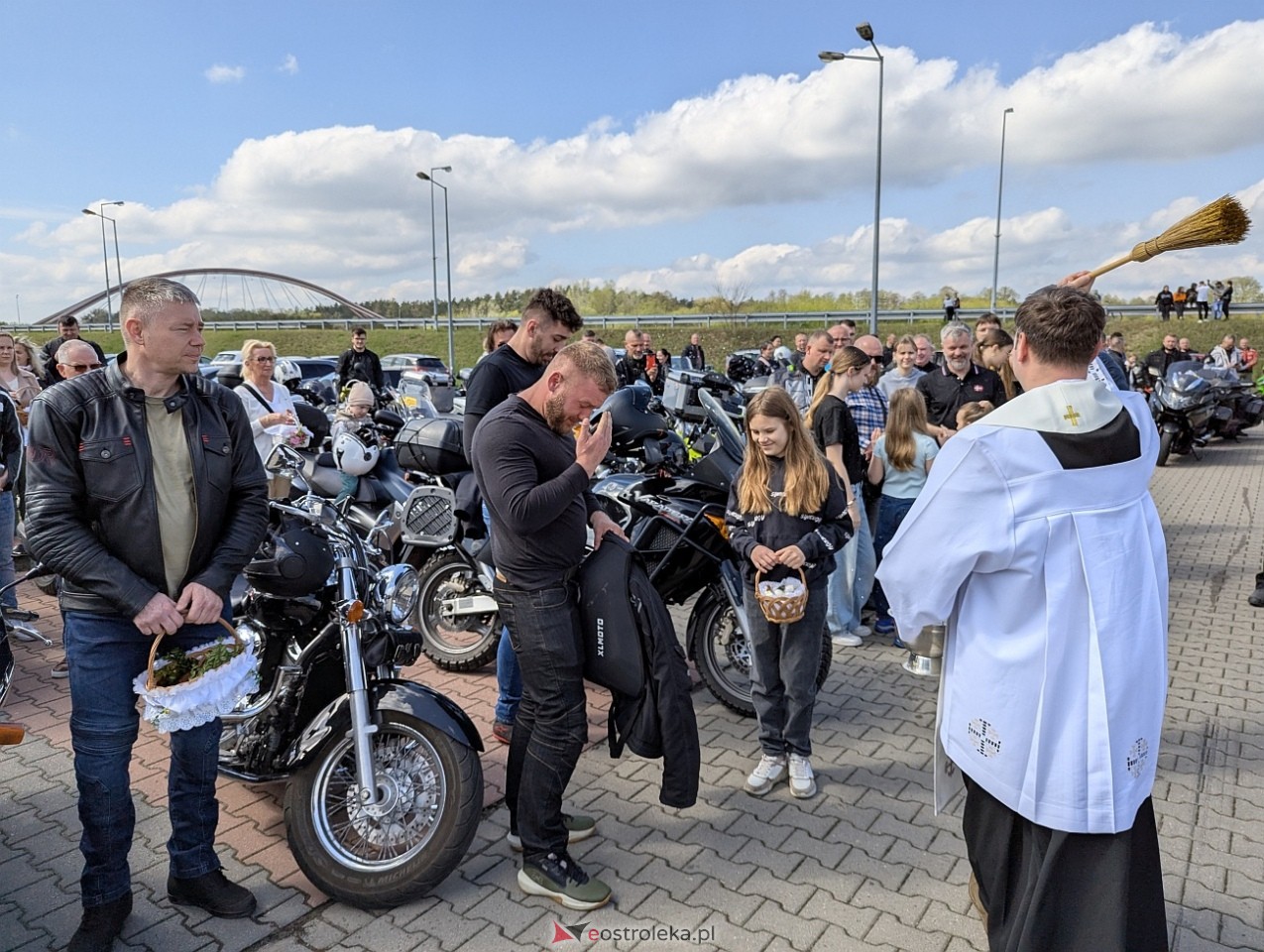 Motoświęconka 2025: Wielkanocna tradycja w Farze [19.04.2025] - zdjęcie #28 - eOstroleka.pl