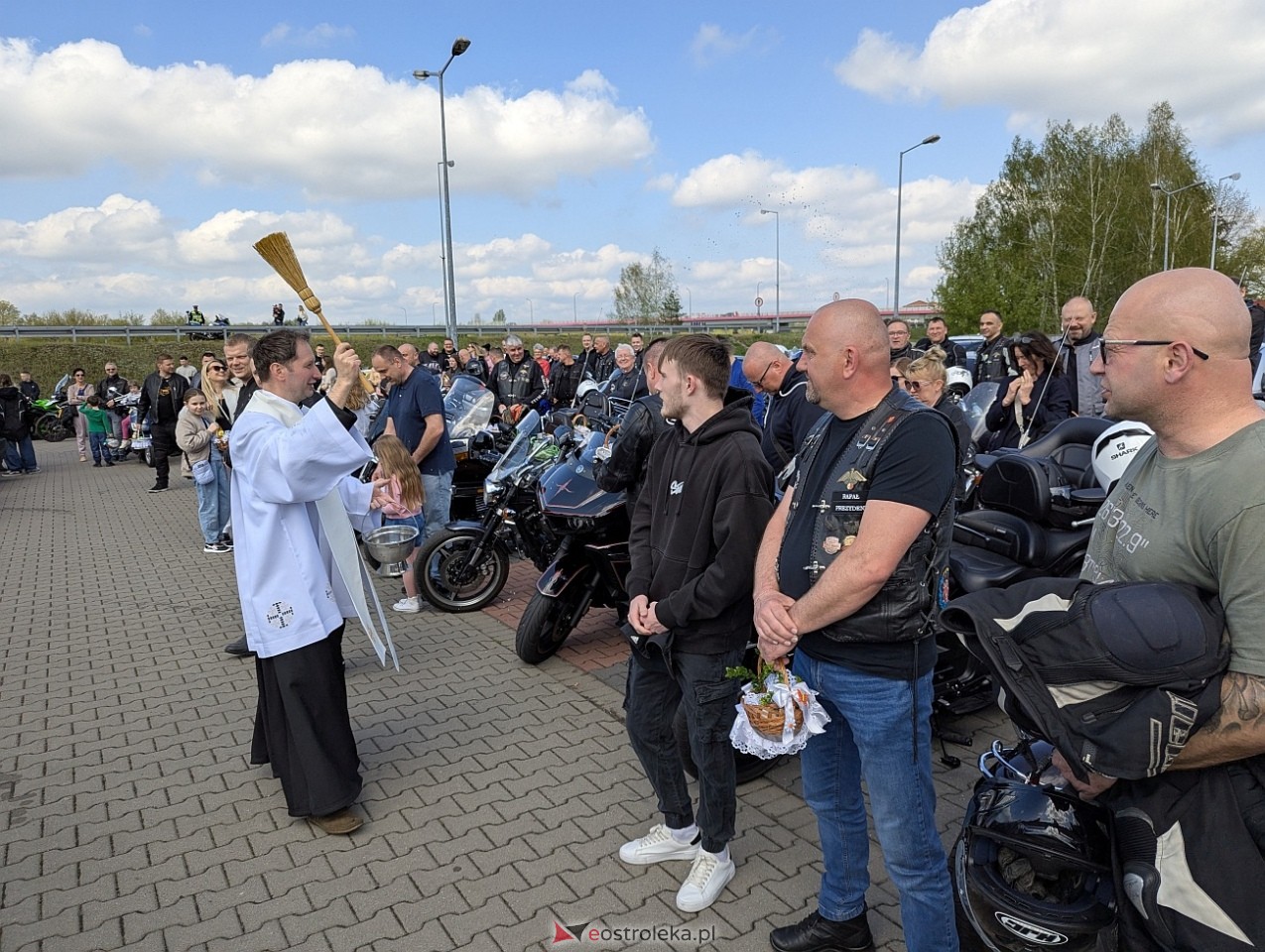 Motoświęconka 2025: Wielkanocna tradycja w Farze [19.04.2025] - zdjęcie #18 - eOstroleka.pl
