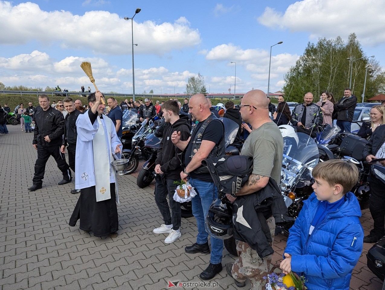 Motoświęconka 2025: Wielkanocna tradycja w Farze [19.04.2025] - zdjęcie #17 - eOstroleka.pl