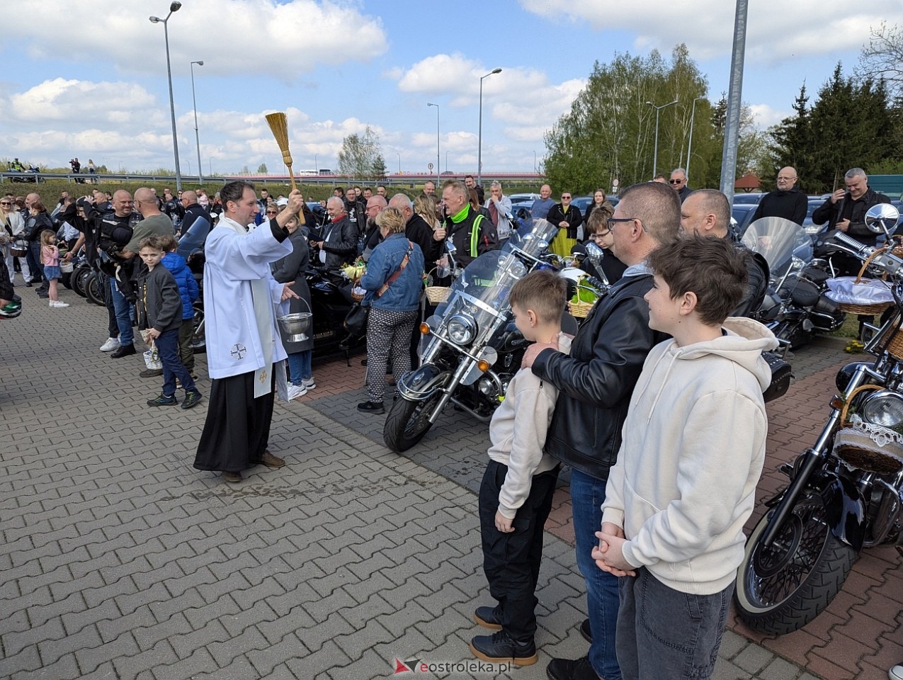 Motoświęconka 2025: Wielkanocna tradycja w Farze [19.04.2025] - zdjęcie #14 - eOstroleka.pl
