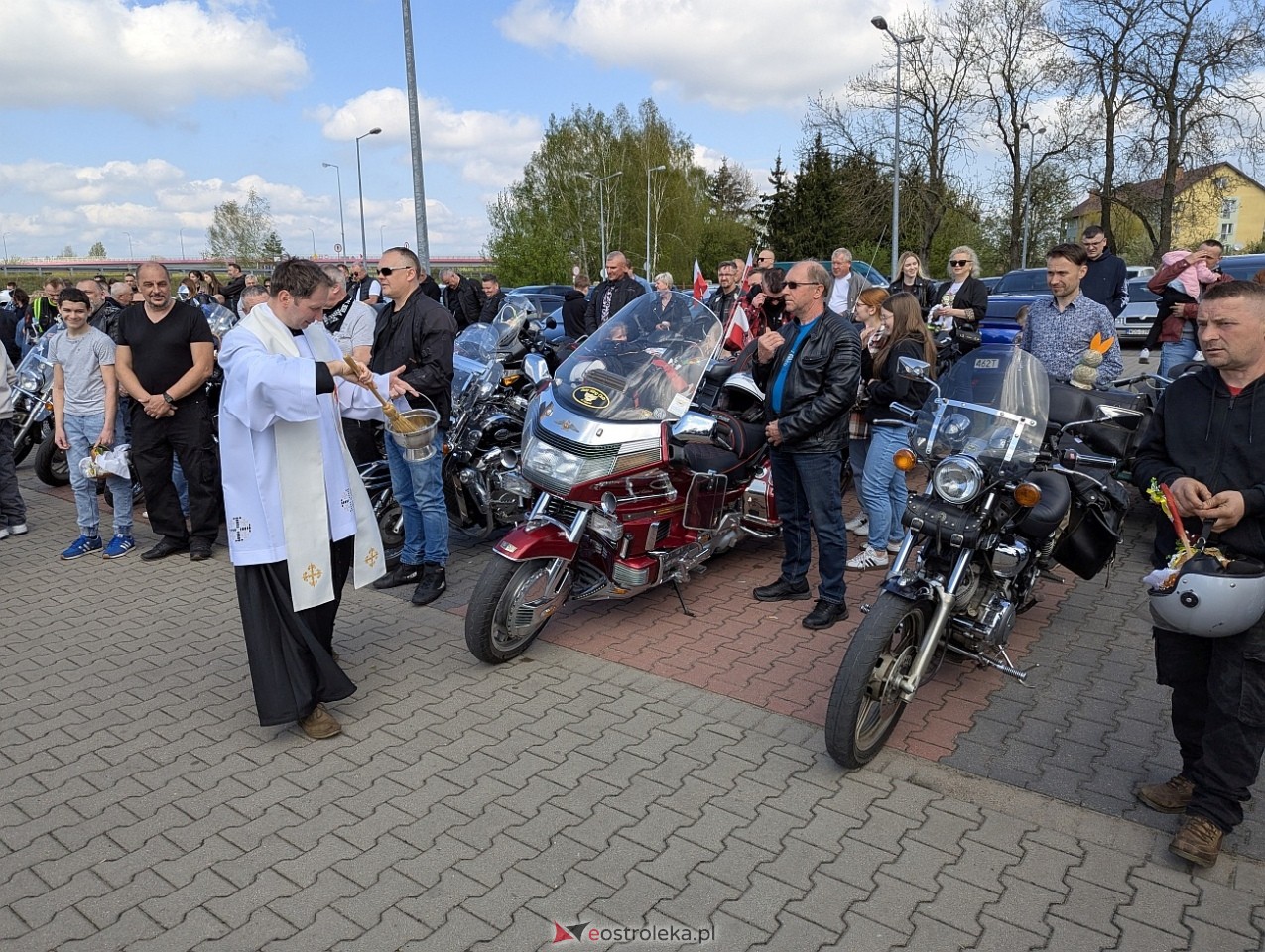 Motoświęconka 2025: Wielkanocna tradycja w Farze [19.04.2025] - zdjęcie #11 - eOstroleka.pl