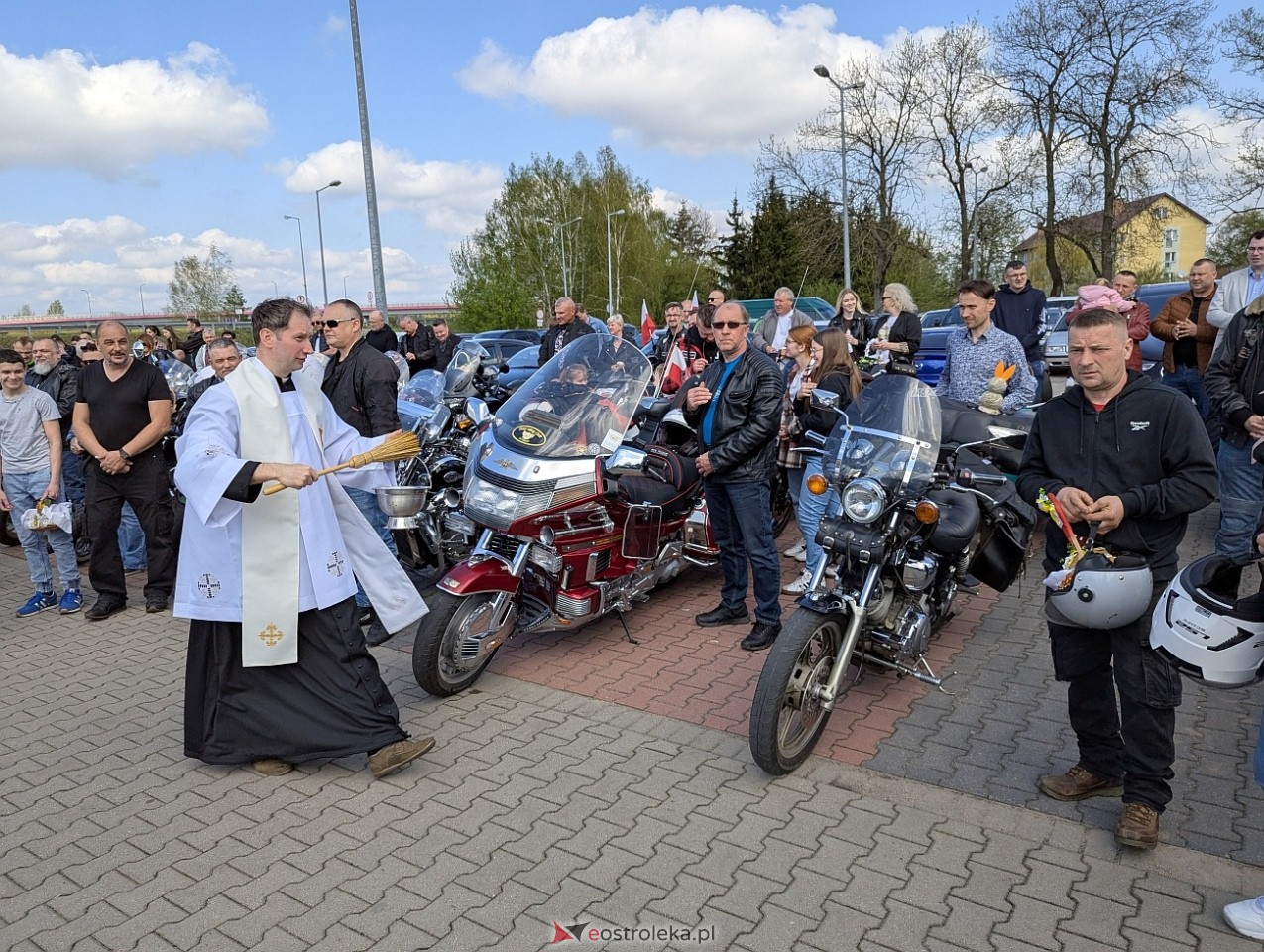 Motoświęconka 2025: Wielkanocna tradycja w Farze [19.04.2025] - zdjęcie #10 - eOstroleka.pl