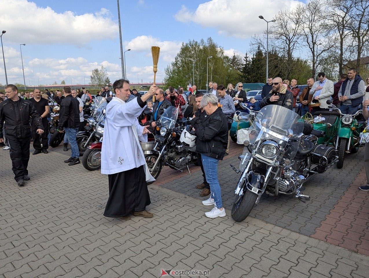 Motoświęconka 2025: Wielkanocna tradycja w Farze [19.04.2025] - zdjęcie #9 - eOstroleka.pl
